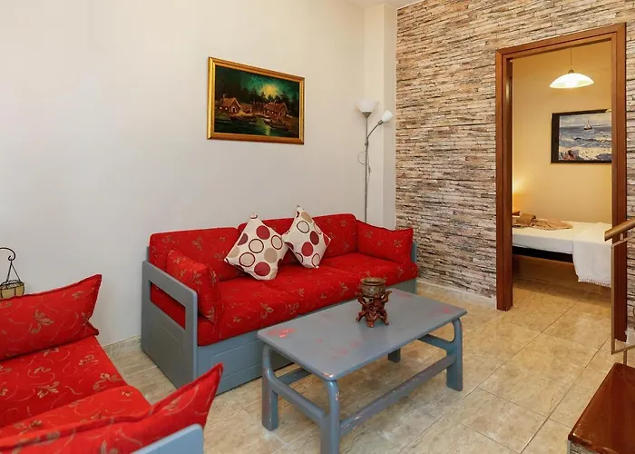 بيت للعطل Varveri's House