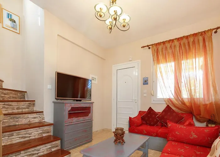 بيت للعطل Varveri's House نيكيتي