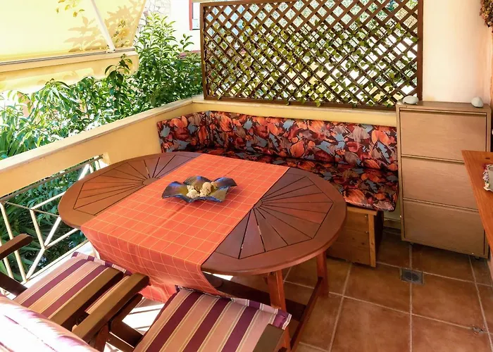 Varveri's House بيت للعطل