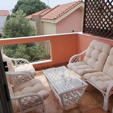 Holiday home Varveri's House *